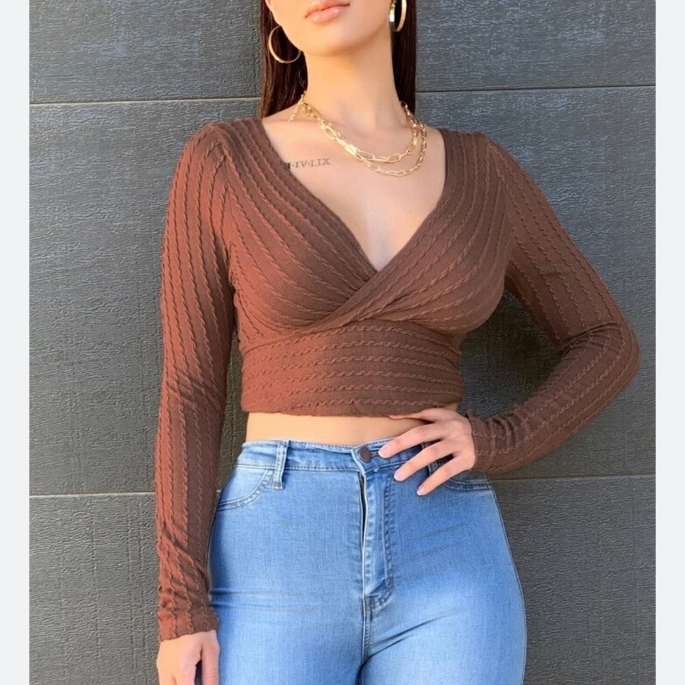 Forever 21 size medium/ small comfort great for fall season 🍂🤎